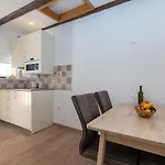 Lara's House By Interhome Appartement Split