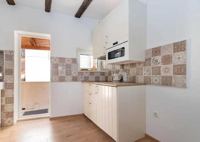 Lara's House By Interhome